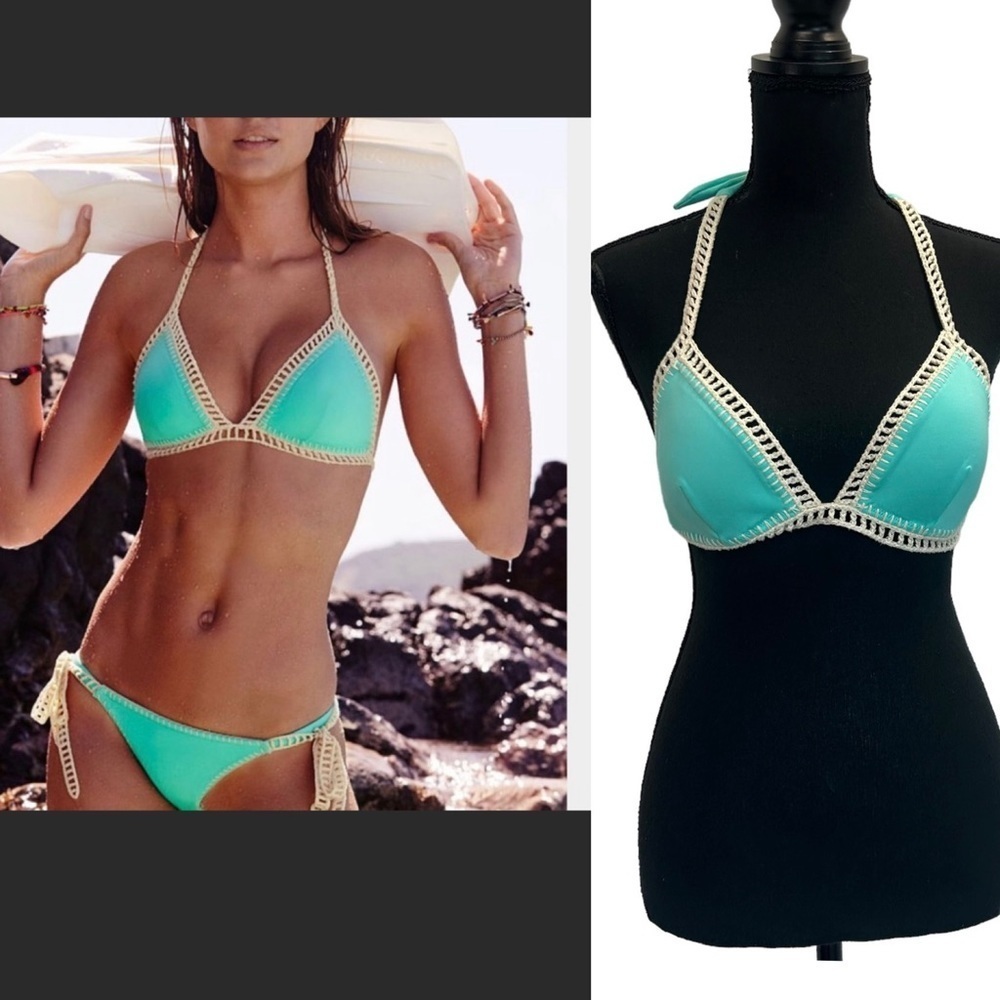 Victoria's Secret blue cream crochet trim bikini top Sz M